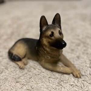 Sandicast German Shepherd figurine